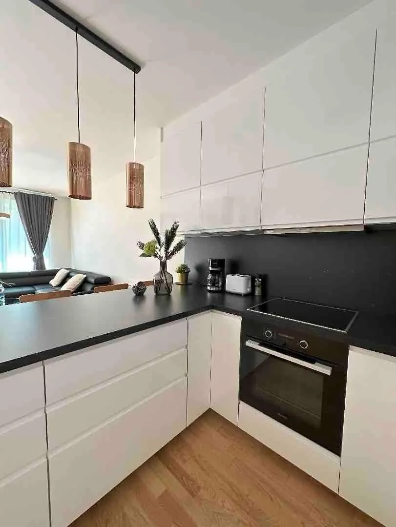 Apartment With Garage & Terrace Prague