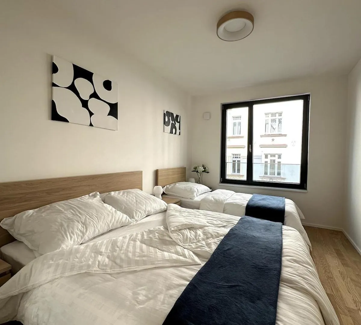 Apartment With Garage & Terrace Prague