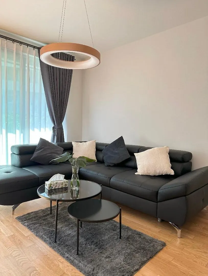 Apartment With Garage & Terrace Prague